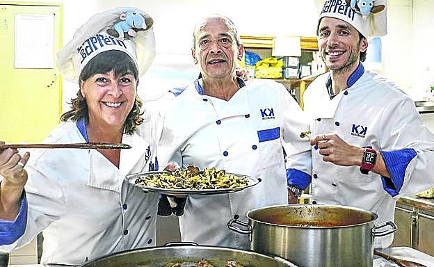 Afrika López de Ipiña, Txutxi Fernández y Eneko Sagredo. 