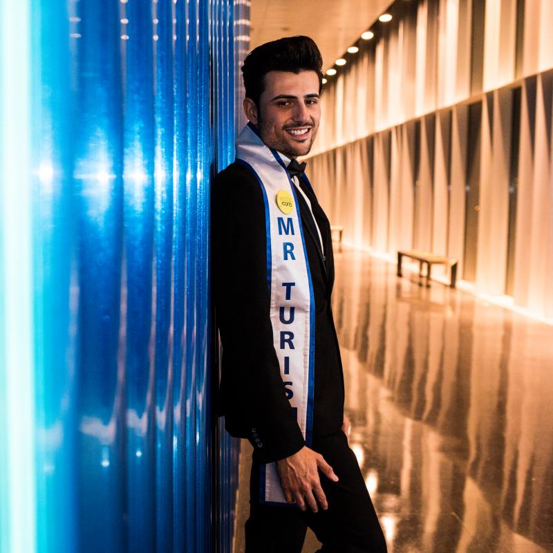 Samuel López, de 23 años y procedente de Torrevieja (Alicante), ha salido vencedor en el certamen de belleza que se ha celebrado en el BEC.