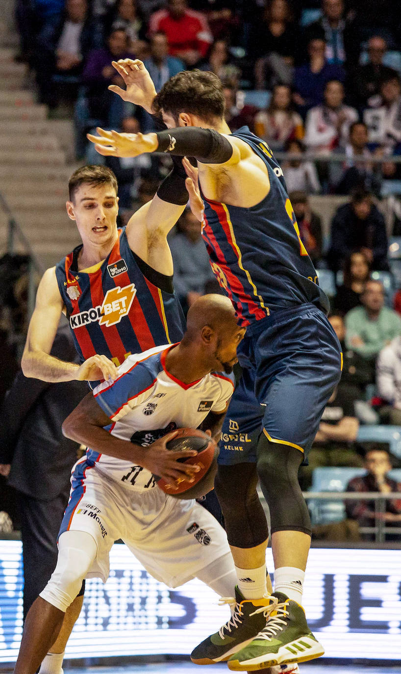 Fotos: Las mejores fotos del Monbus Obradoiro -Kirolbet Baskonia