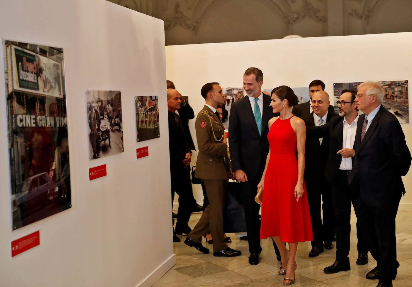 Fotos: El vestido rojo de la Reina Letizia en Cuba que podrás copiar en versión low cost y rebajado