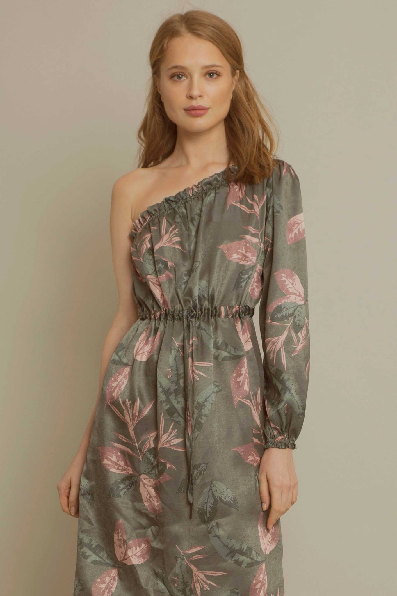 Fotos: De nombre andaluz y esencia bilbaína: la firma de Rodríguez Arias que se abre paso en la moda