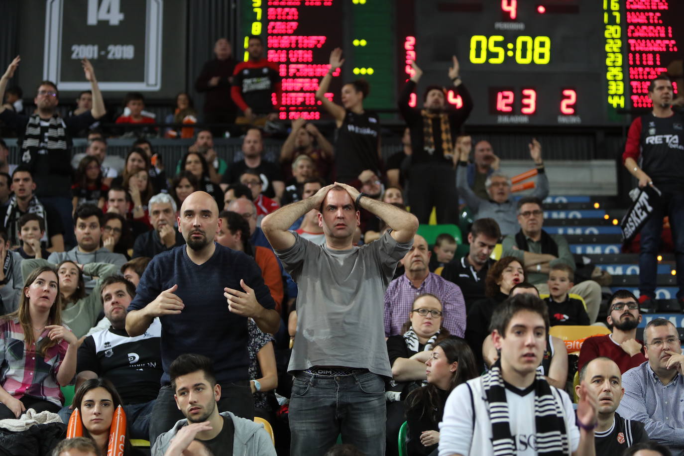 Fotos: La afición impulsa al Bilbao Basket hacia la victoria