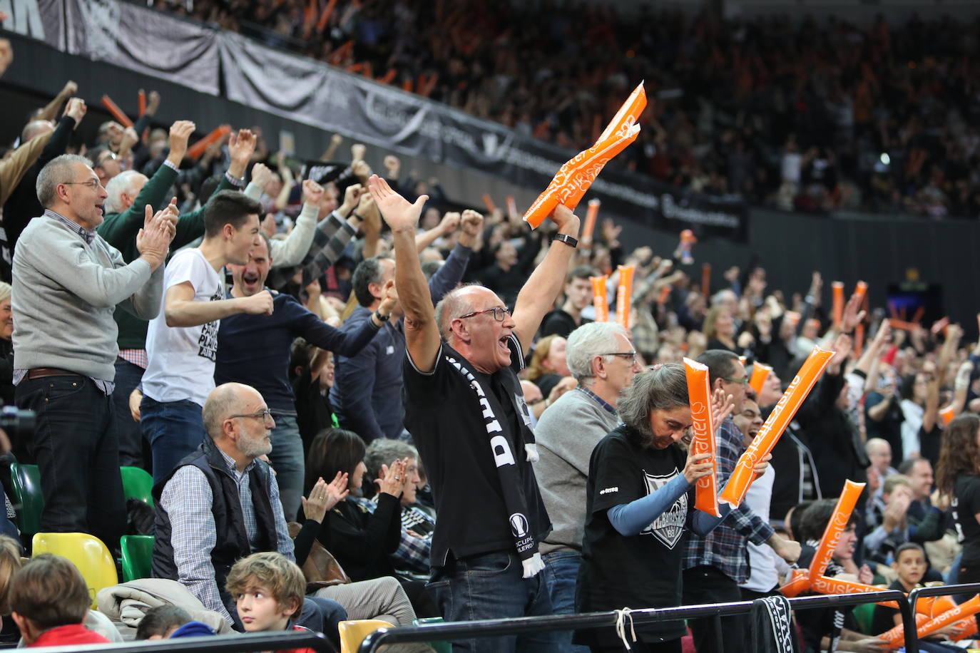 Fotos: La afición impulsa al Bilbao Basket hacia la victoria