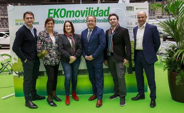 Iñigo Saracho, Manoli García, Zuriñe San Vicente, Óscar Uzquiano, Jesús Delfín Tierno y Aitor Asurmendi. 