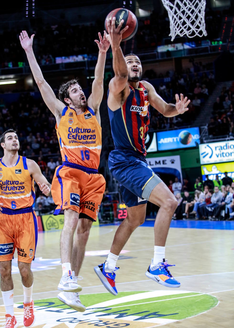 Fotos: Baskonia-Valencia Basket, en imágenes