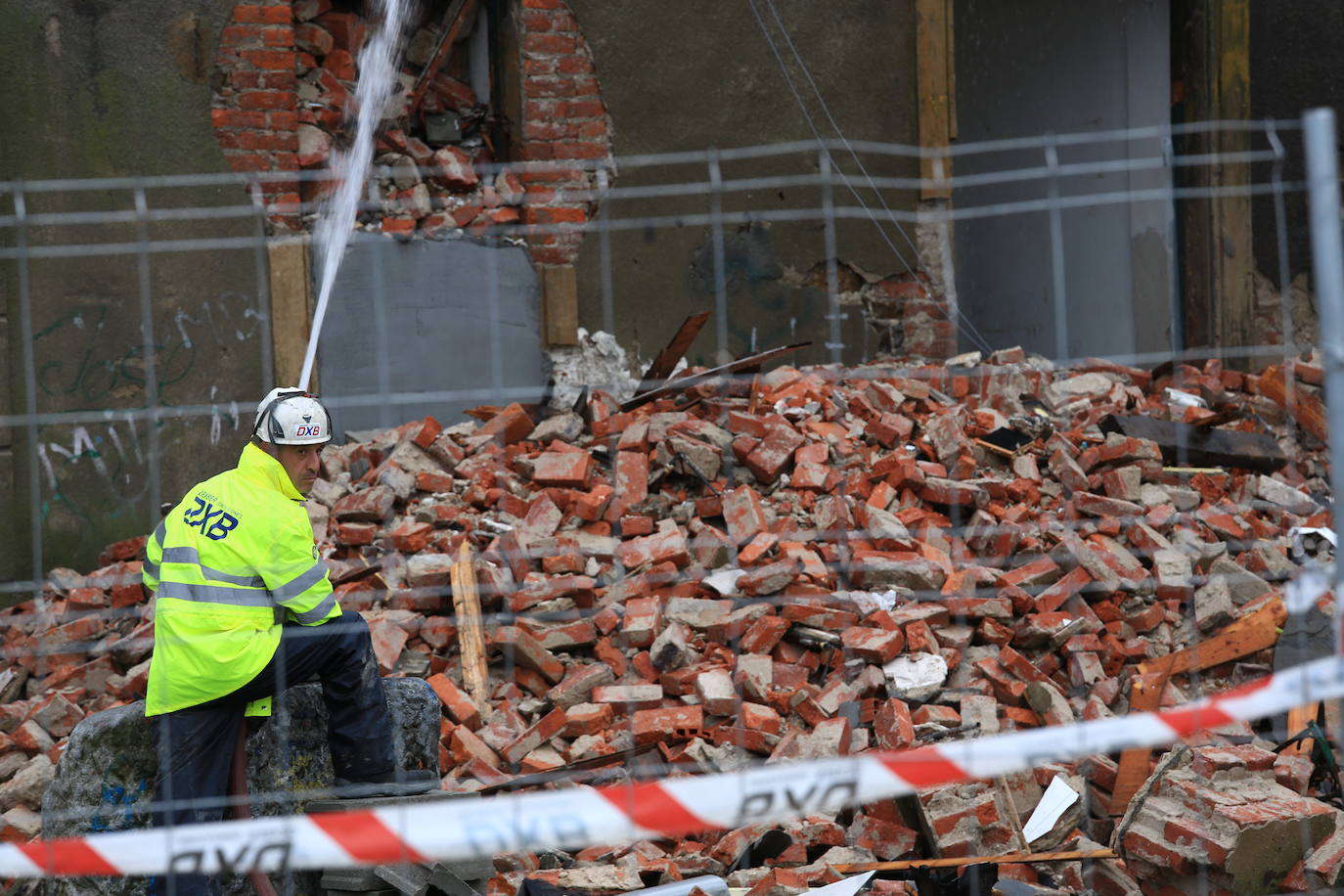Fotos: Así esta siendo el derribo de las últimas infraviviendas de La Landa, en Zorroza