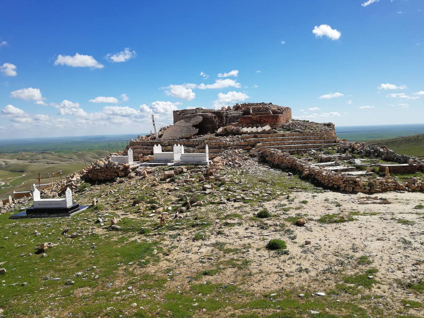 Santuario Mam Rashan (Monte Sinjar, Iraq).