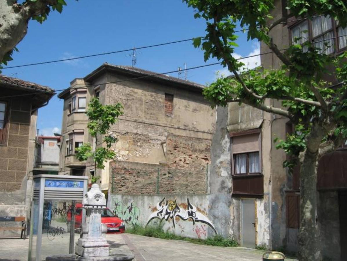 El edificio de Zorrozaurre antes de la rehabilitación.