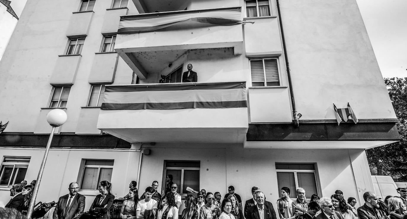 Otro momento del acto de celebración del Día de la Hispanidad en el cuartel de Sansomendi.