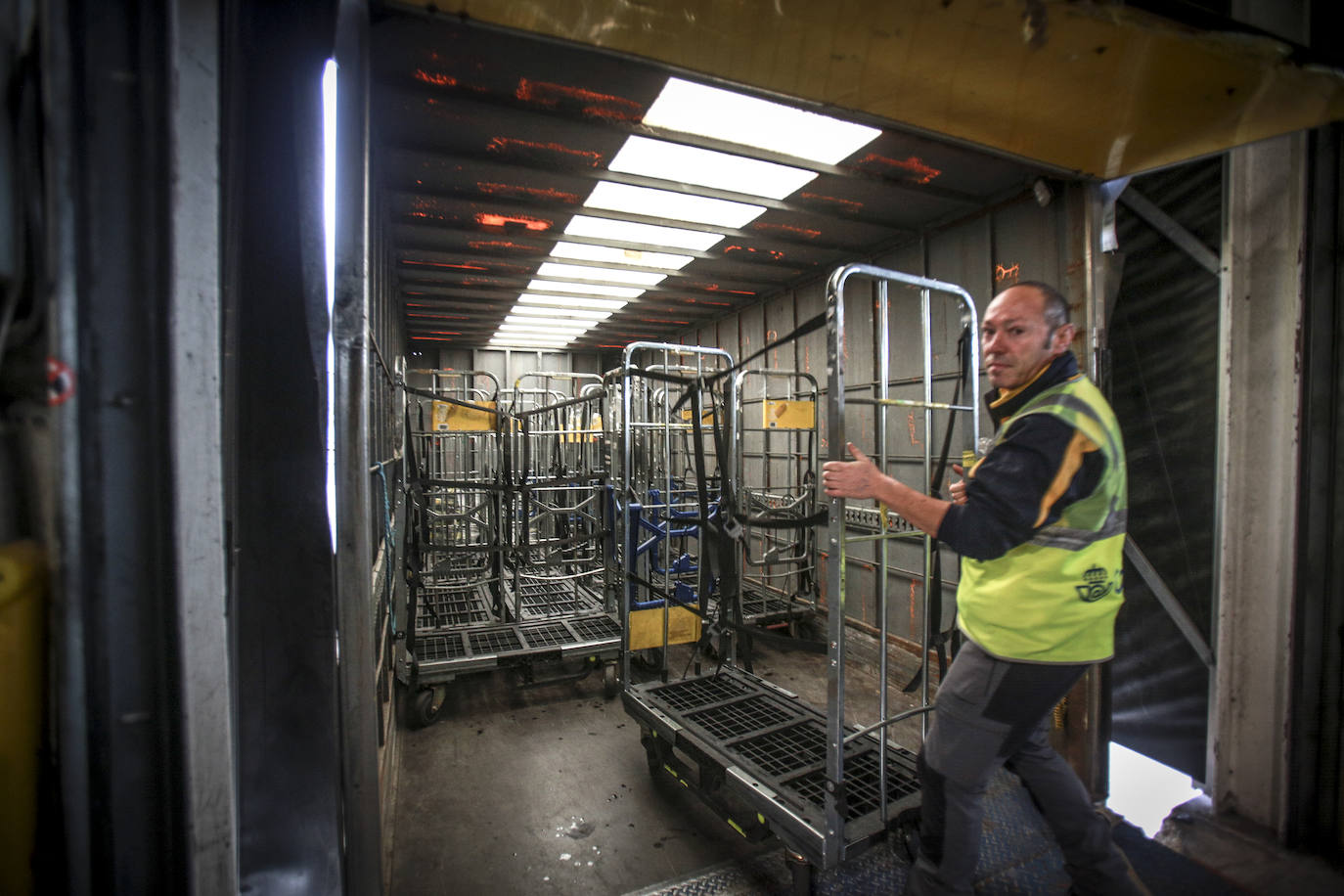 Fotos: Centro de Correos en Júndiz