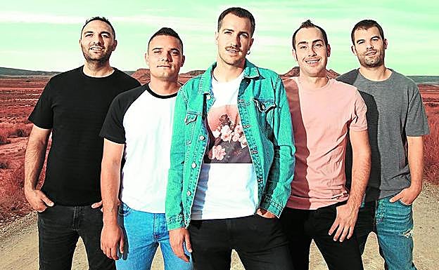 La banda alavesa En Tol Sarmiento, que presentará 'Aukera berriak' en Durango.