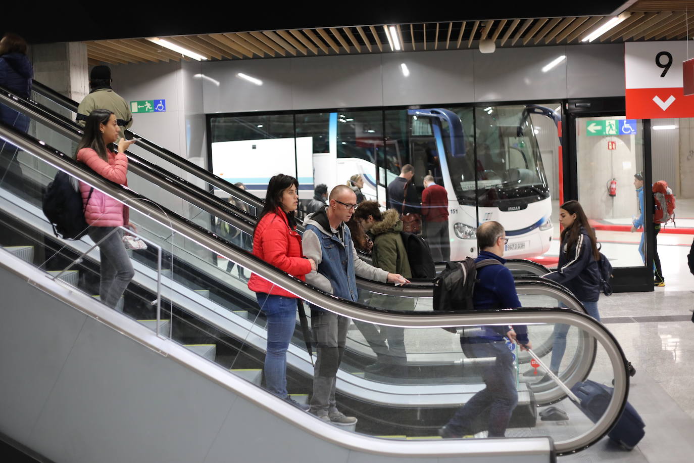 Fotos: Normalidad en la segunda jornada de la nueva estación de autobuses de Bilbao