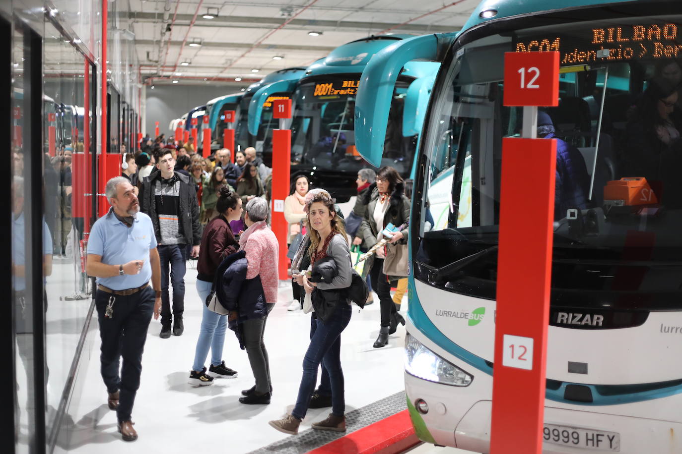 Fotos: Normalidad en la segunda jornada de la nueva estación de autobuses de Bilbao