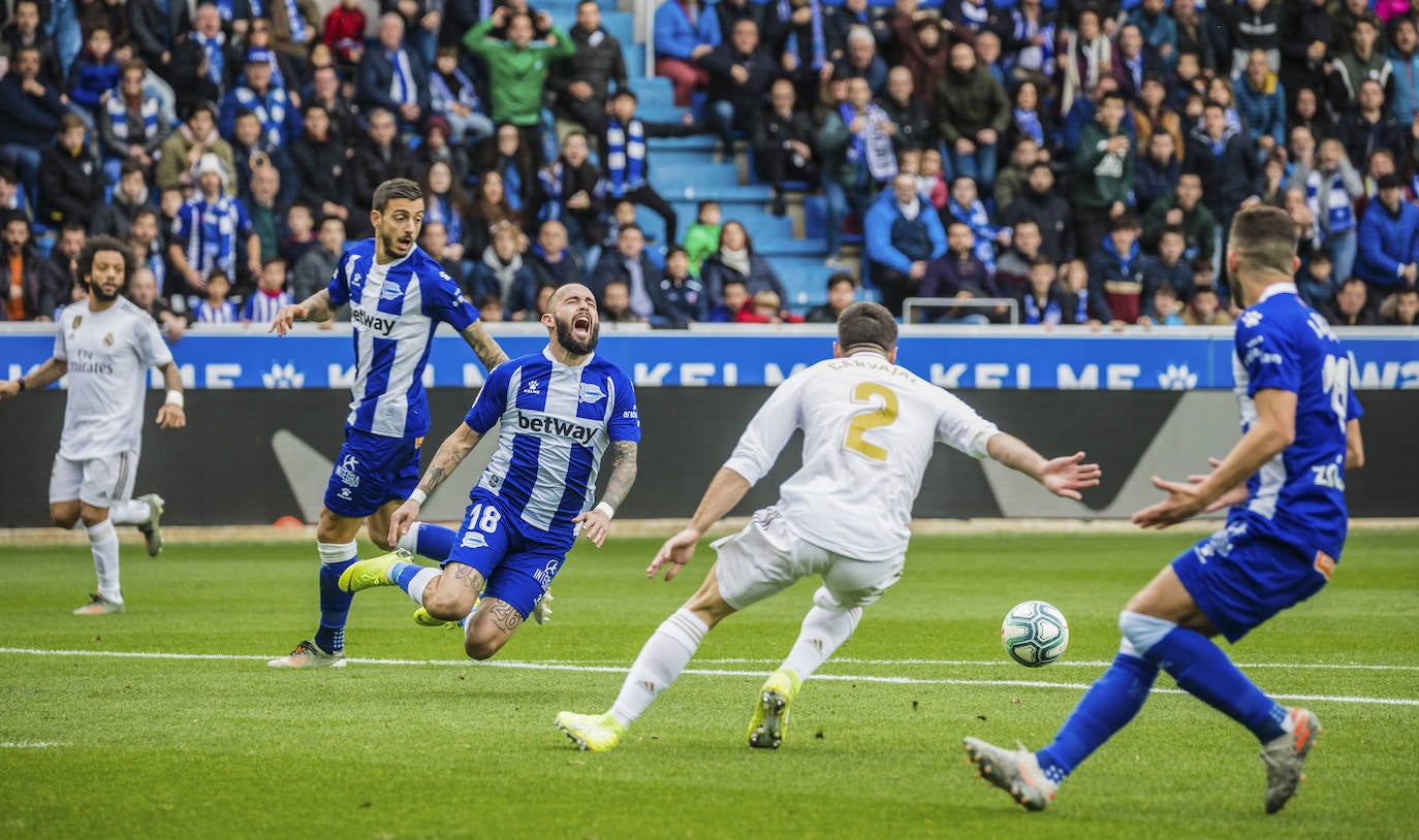 Fotos: Las mejores imágenes del Alavés-Real Madrid