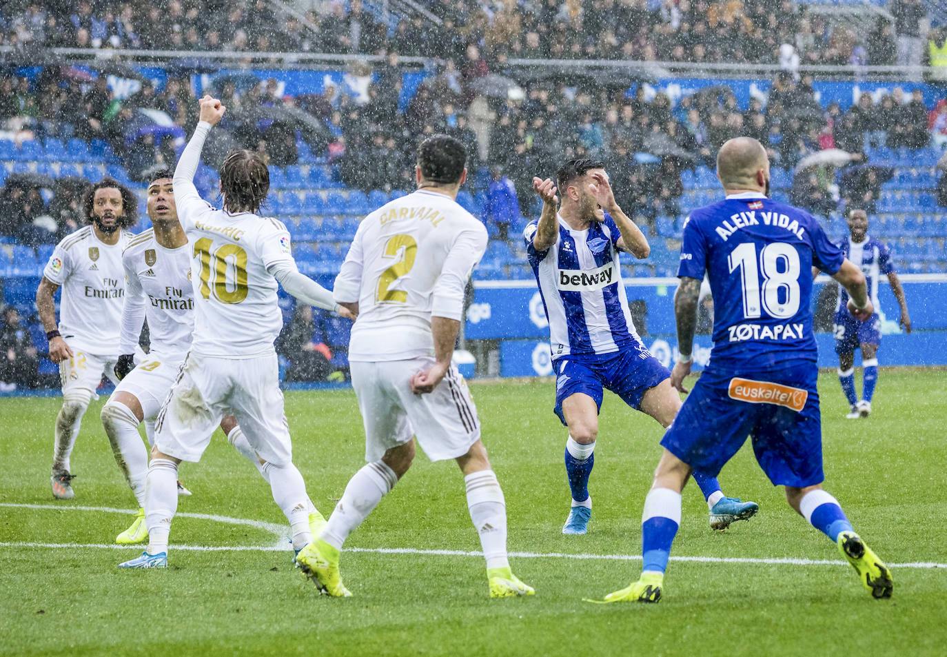 Fotos: Las mejores imágenes del Alavés-Real Madrid