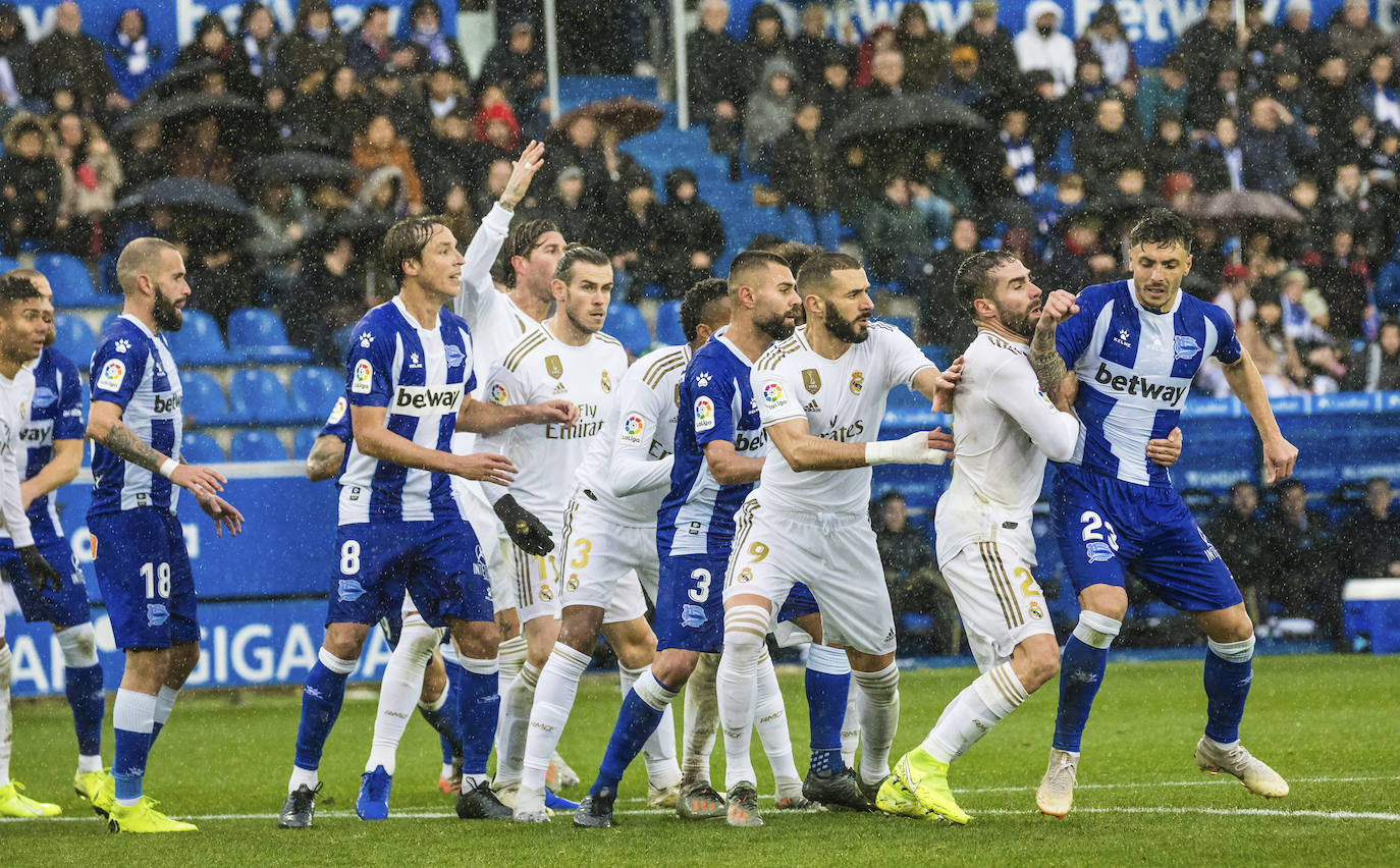 Fotos: Las mejores imágenes del Alavés-Real Madrid