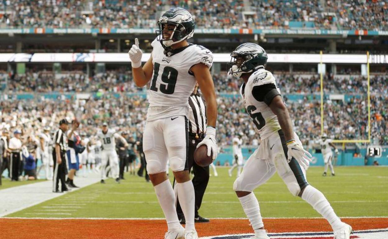 Philadelphia Eagles 21, Miami Dolphins 14: J.J. Arcega-Whiteside's first  career touchdown lifts Birds to halftime lead 