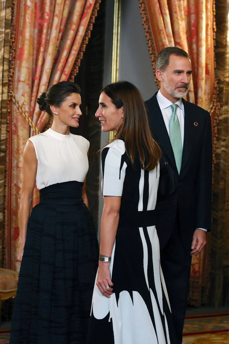 Fotos: La falda eco de H&amp;M de Letizia para la Cumbre del Clima