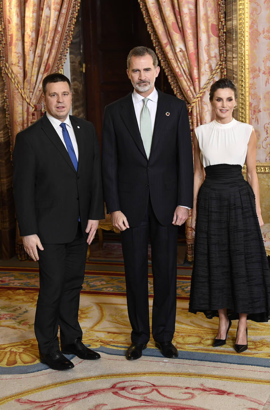 Fotos: La falda eco de H&amp;M de Letizia para la Cumbre del Clima