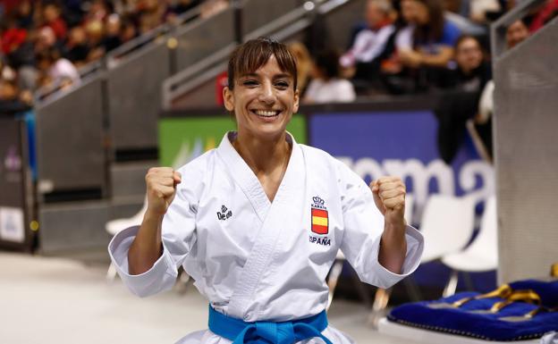 Sandra Sánchez celebra la medalla de oro lograda en Madrid.