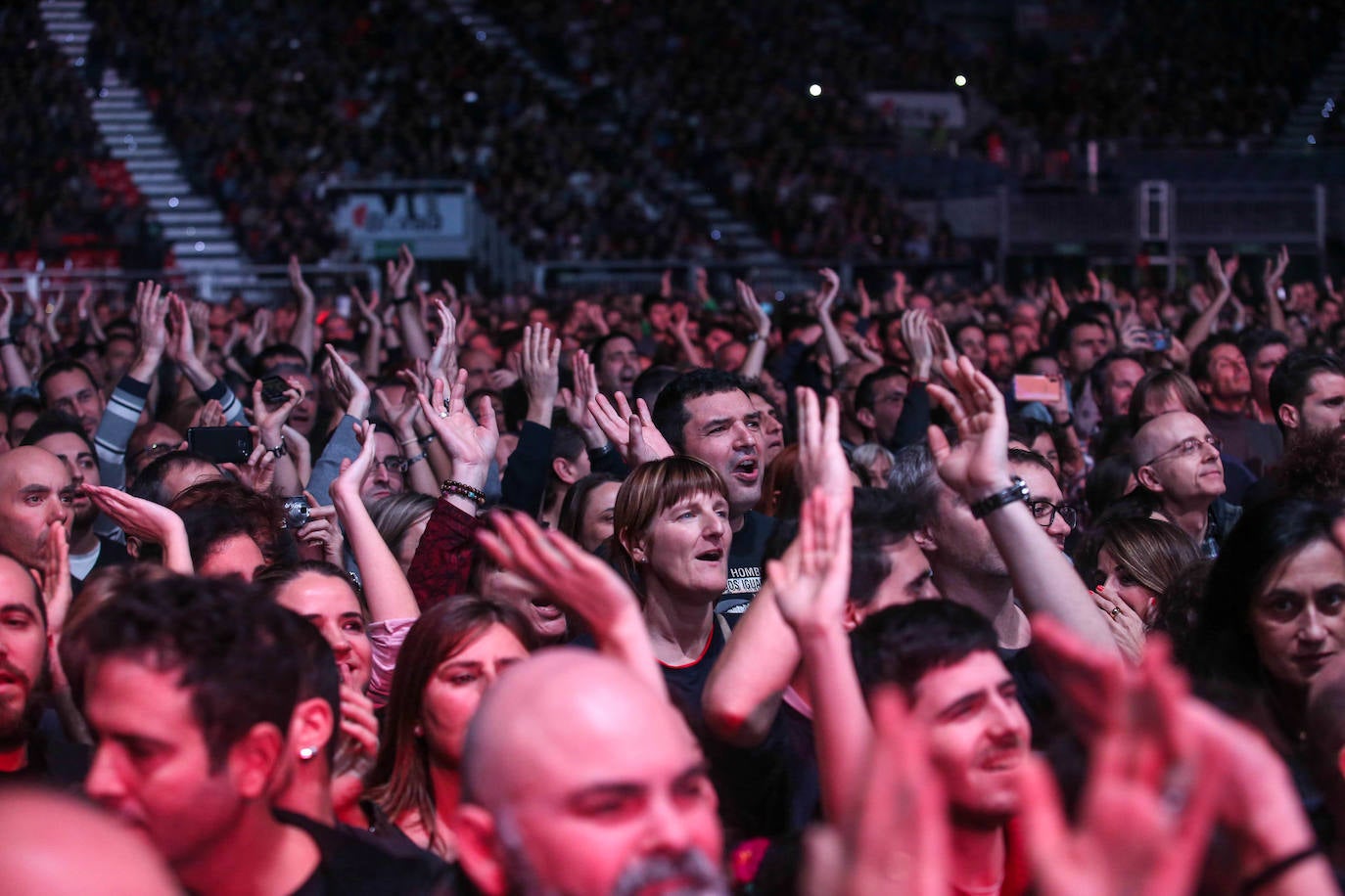 Fotos: El concierto de Bryan Adams en el BEC, en imágenes