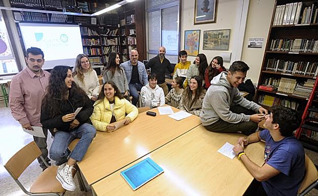El Ayuntamiento de Sestao en la visita al Saturnino de la Peña. 