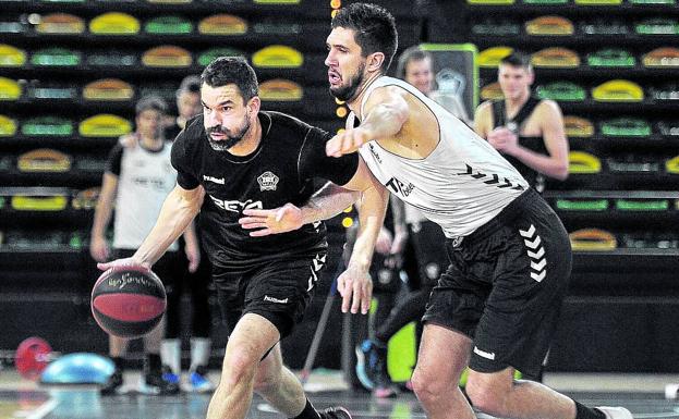 Rafa Martínez, en un entrenamiento reciente en Miribilla. 