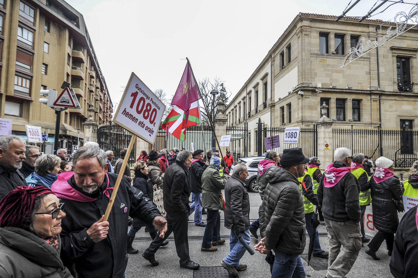 Una de las marchas ha partido desde el Palacio de Congresos Europa de Vitoria.