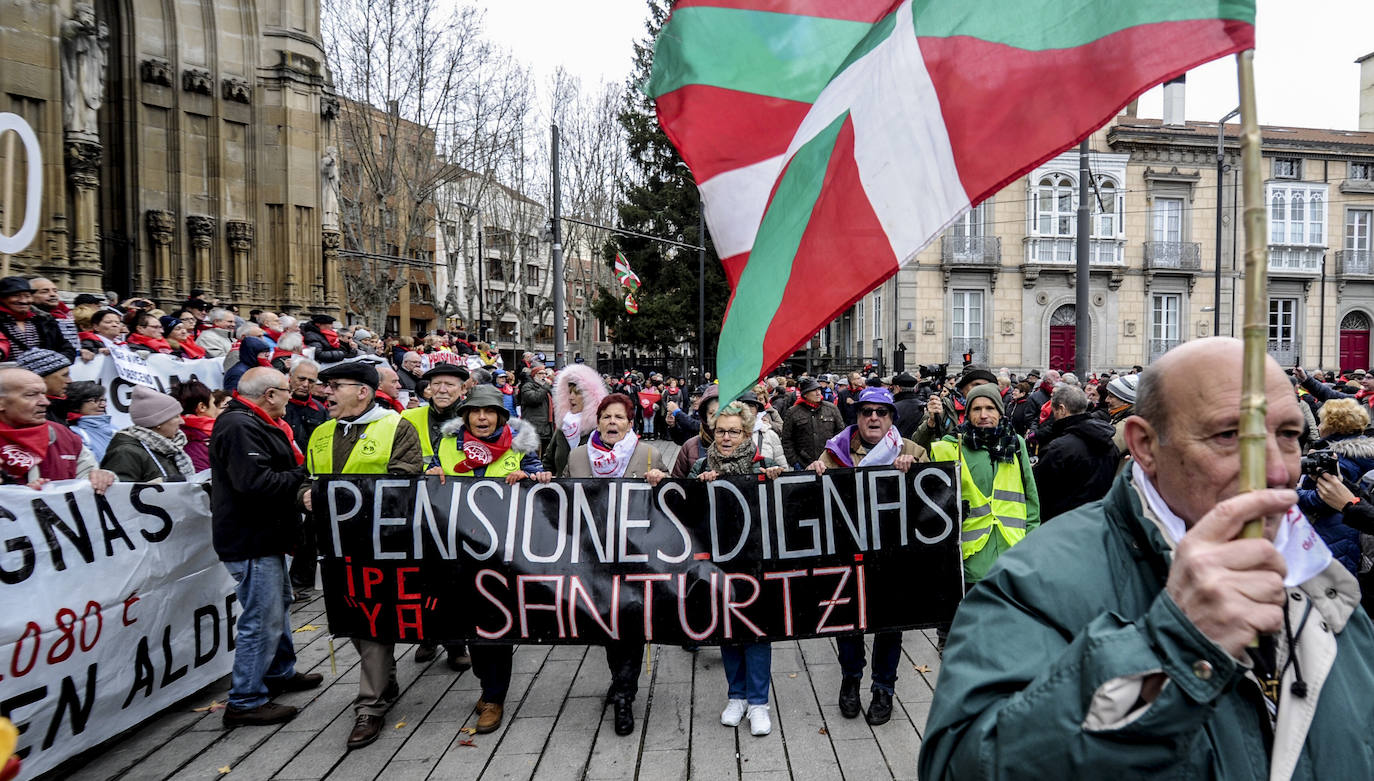 Una de las marchas ha partido desde el Palacio de Congresos Europa de Vitoria.