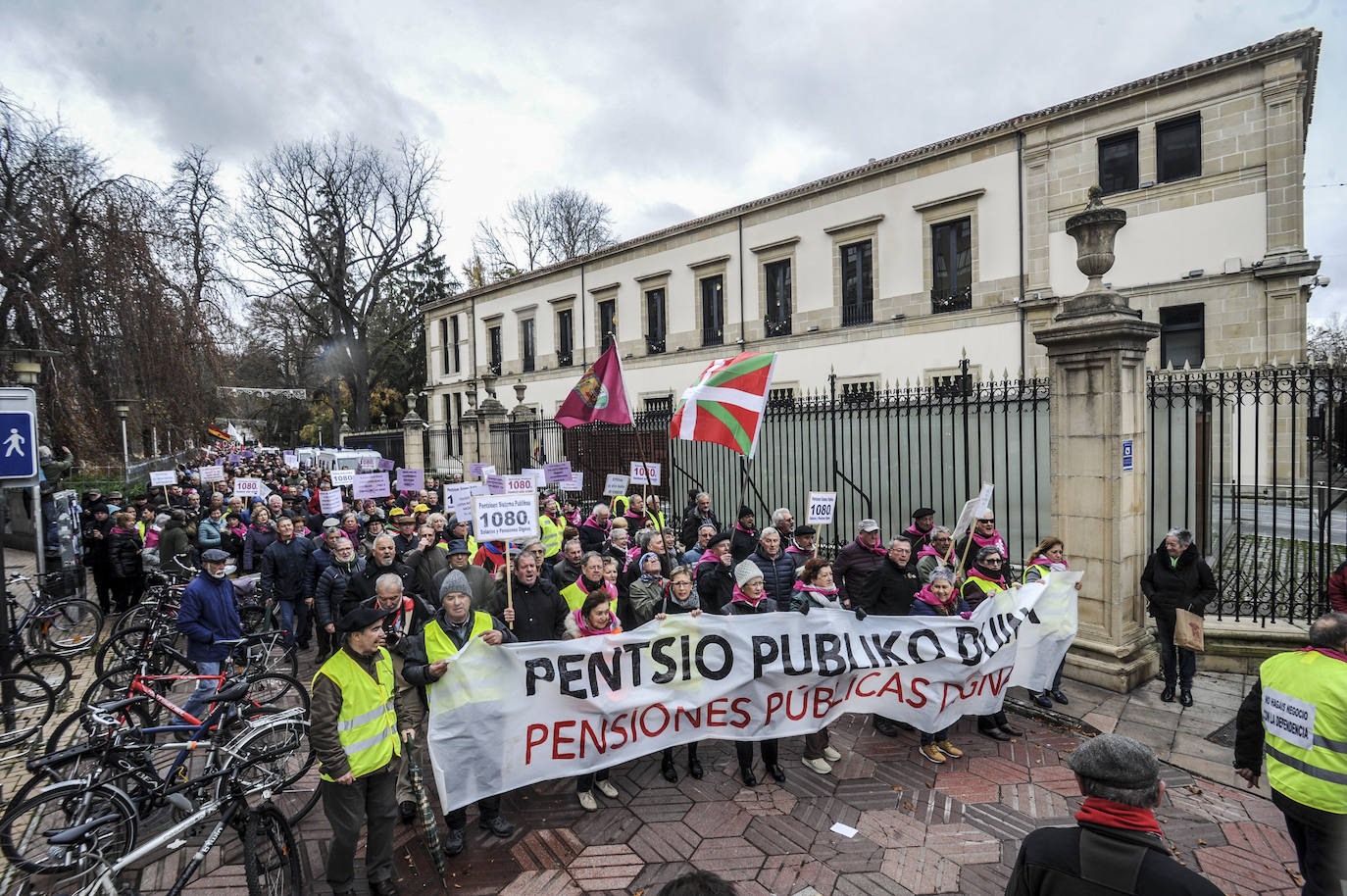 Una de las marchas ha partido desde el Palacio de Congresos Europa de Vitoria.