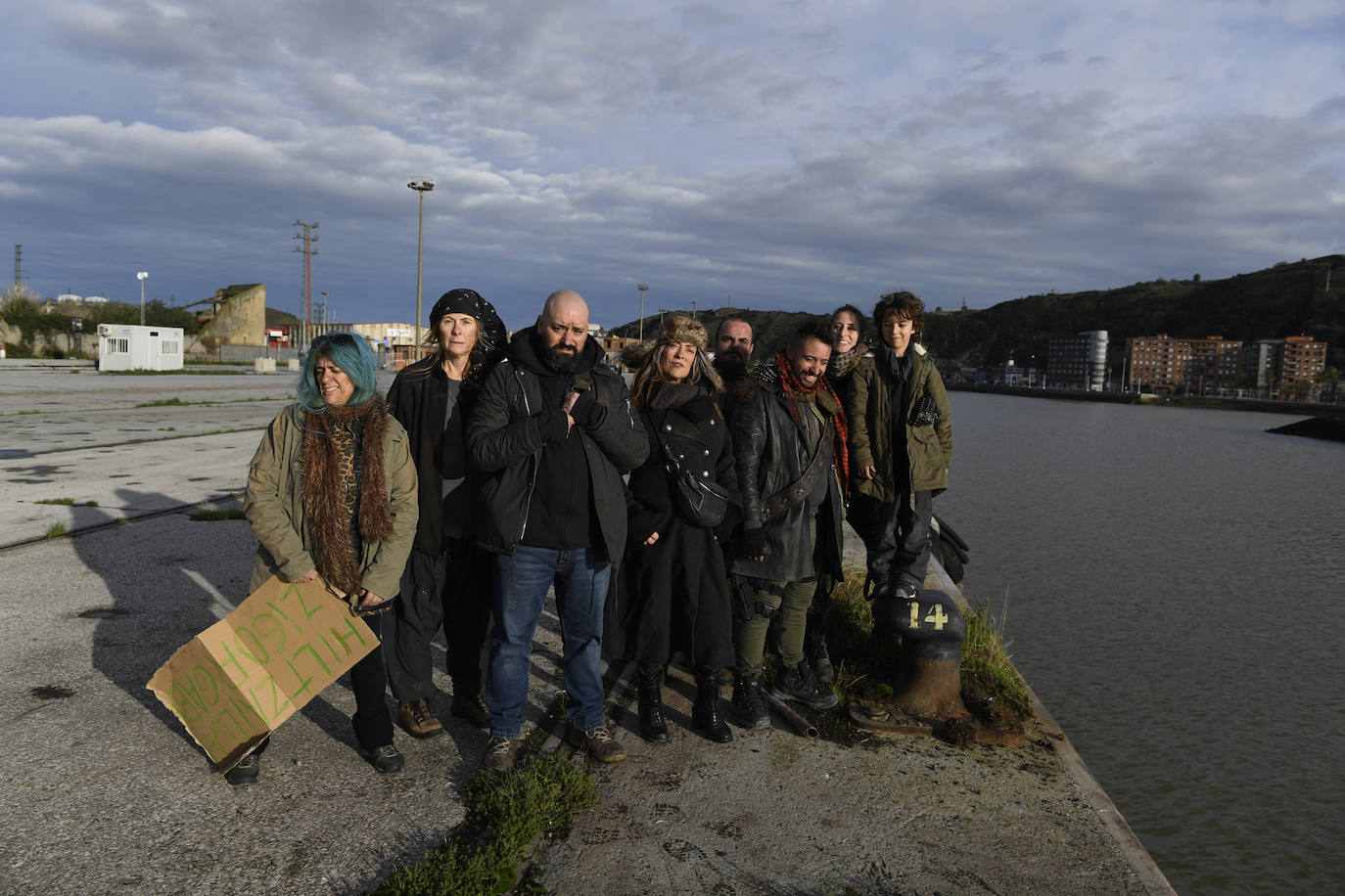 Rodaje de la webserie norteamericana «utopia plantilla» en los exteriores del entorno edificio de molinos (muelle astillero). 