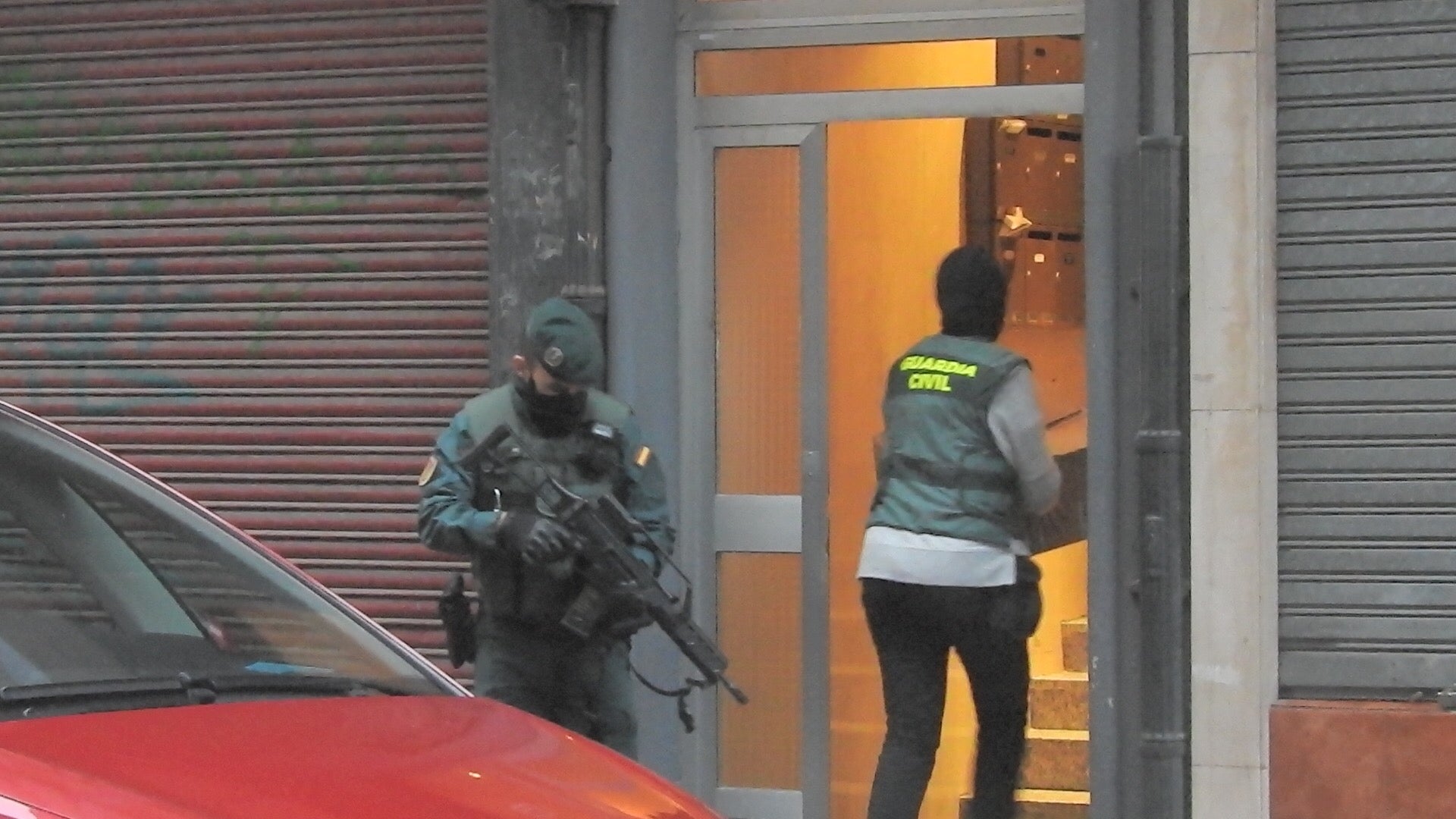 Fotos: Operación de la Guardia Civil en Barakaldo para desarticular una red de trata de personas