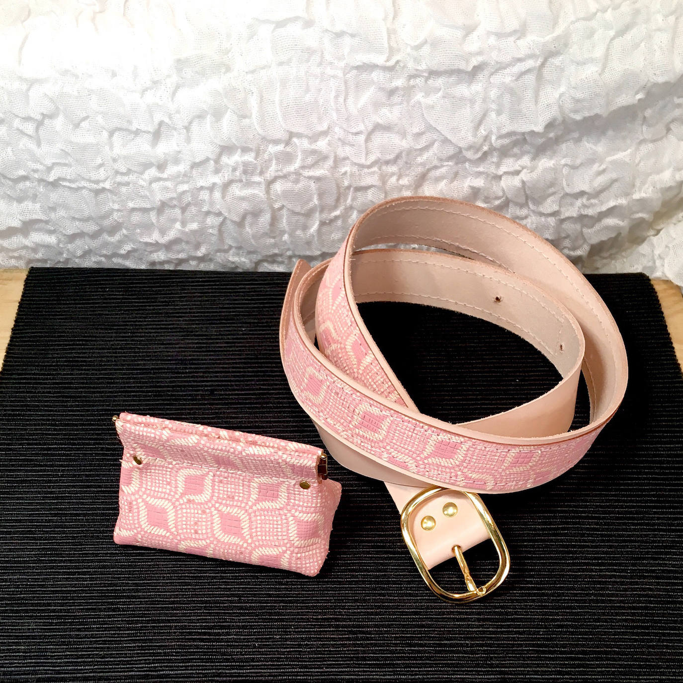 Fotos: Las artesanas que se reúnen en su estudio de San Francisco para crear moda hecha a mano