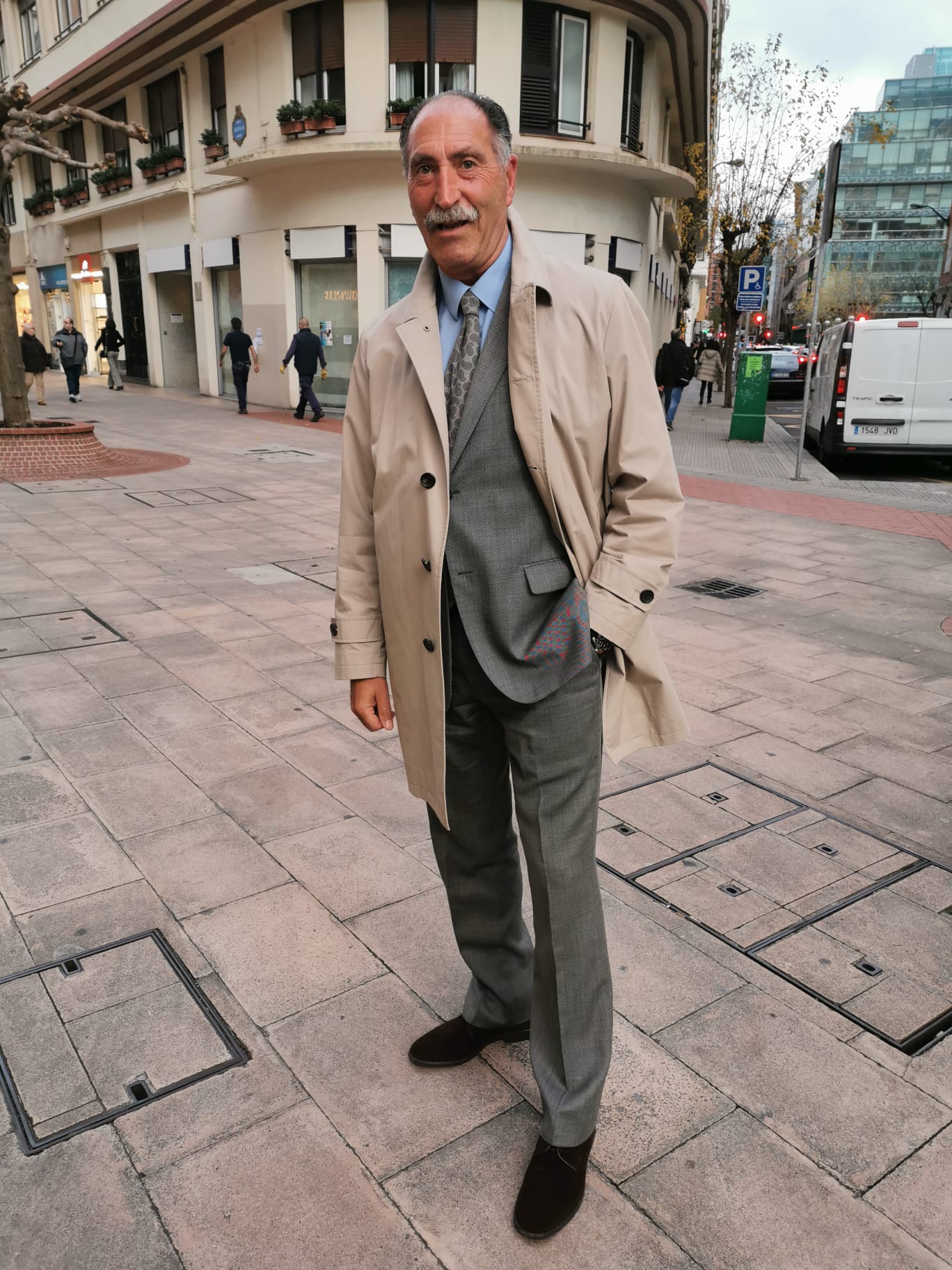 Fotos: ¿Dicen los vizcaínos dónde se compran la ropa si alguien se lo pregunta por la calle?