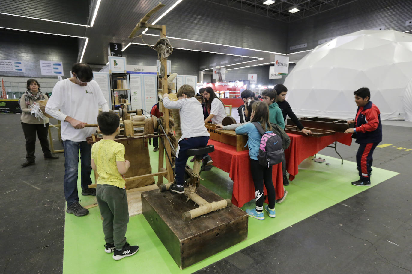 Fotos: El PIN levanta el telón en el BEC