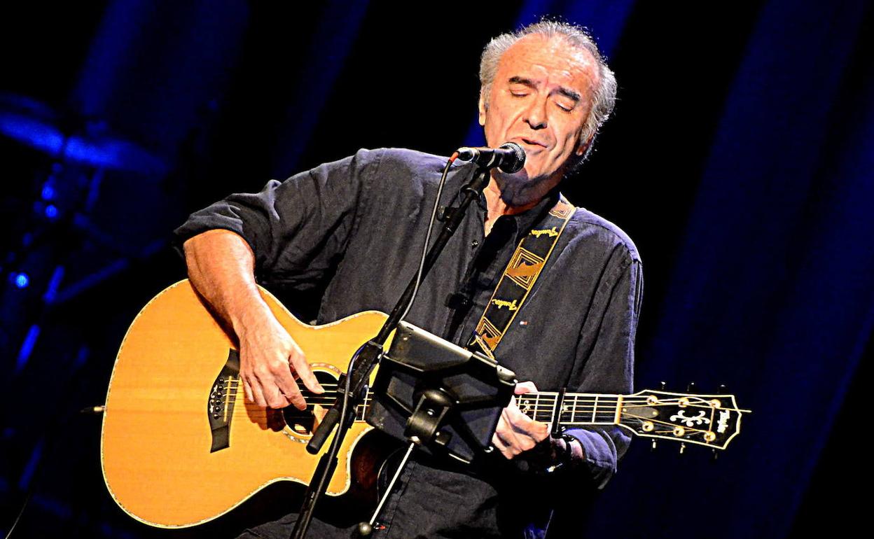 Mendibil, azaroan Arriaga antzokian eskaini zuen kontzertuan. 