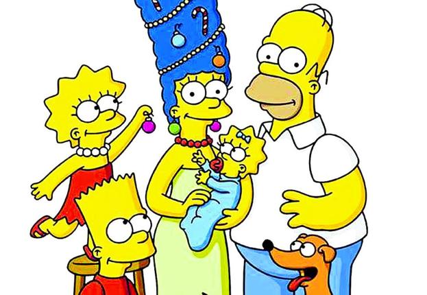 Desde la Navidad de 1989. Lisa coloca un adorno navideño en el moño de Marge, que tiene en brazos a Maggie. Les escoltan Bart y Hommer y sus mascotas 'Ayudante de Santa' y 'Bola de nieve 2'. 