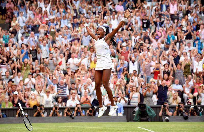 Cori Gauff (EEUU) celebra exultante su triunfo contra Polona Hercog (Eslovenia) en Wimbledon. 5 de julio de 2019.