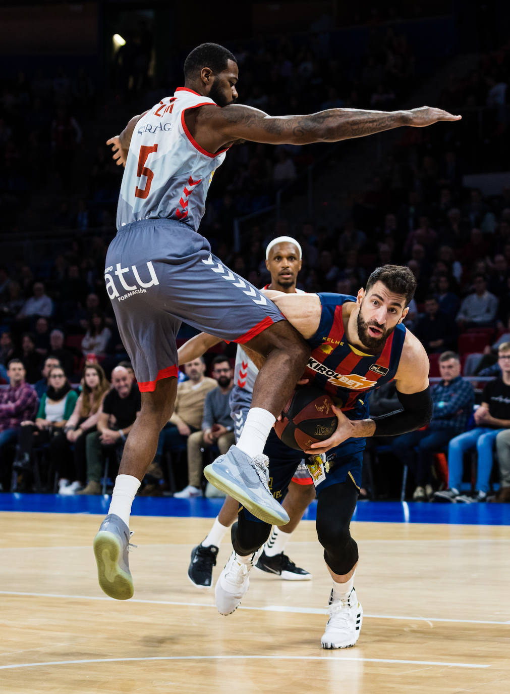 Fotos: Las mejores imágenes del Baskonia - Burgos