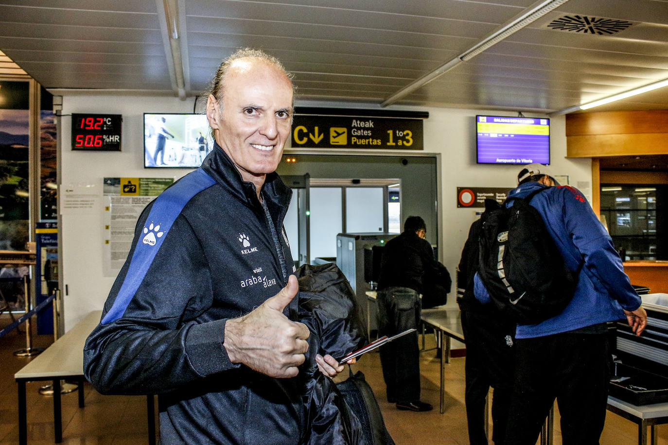 Fotos: Ivanovic ya viste los colores del Baskonia