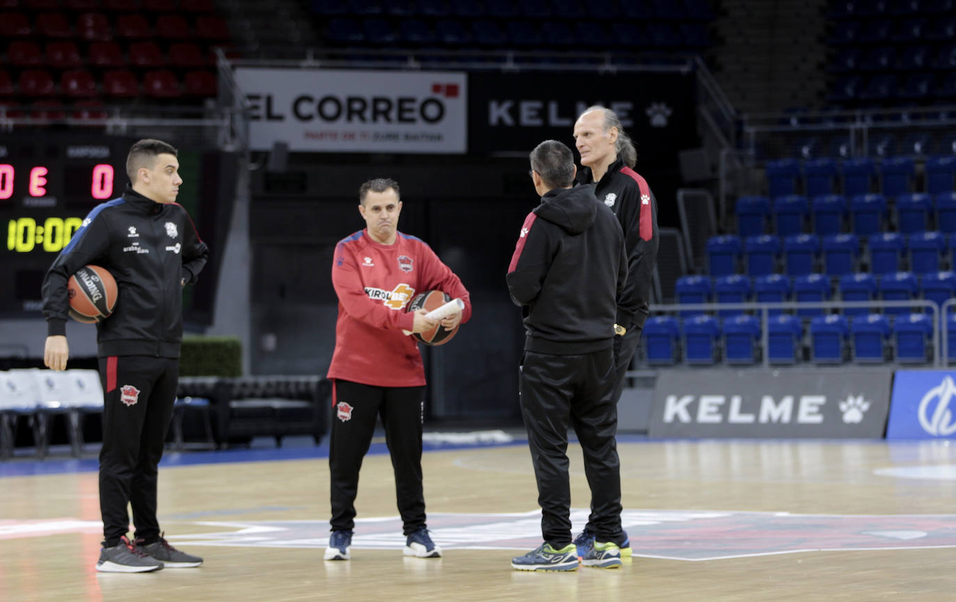 Fotos: Ivanovic ya viste los colores del Baskonia