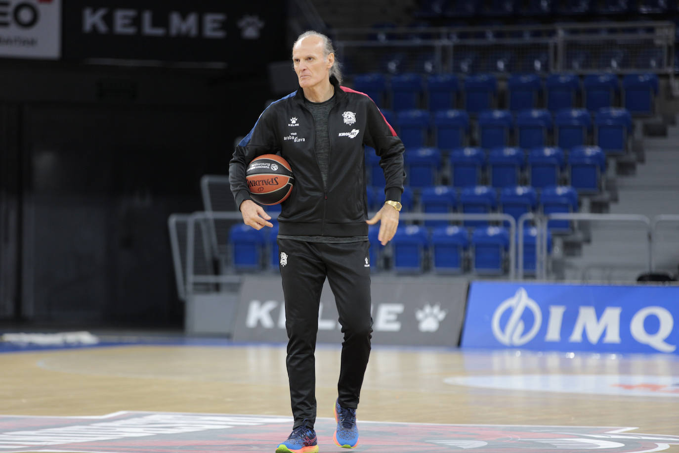 Fotos: Ivanovic ya viste los colores del Baskonia