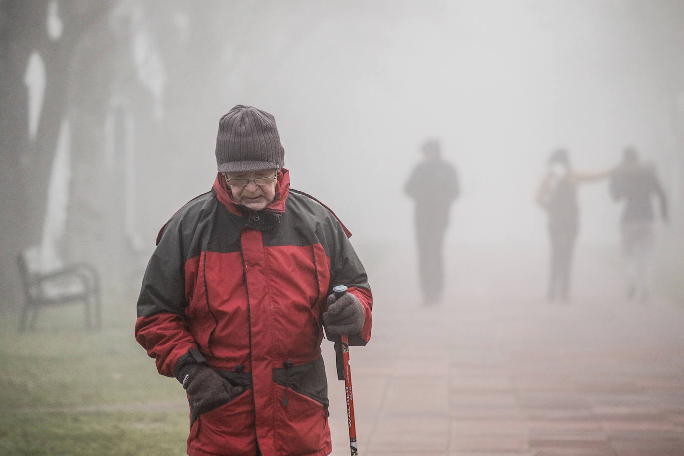 Fotos: Vitoria bajo la niebla