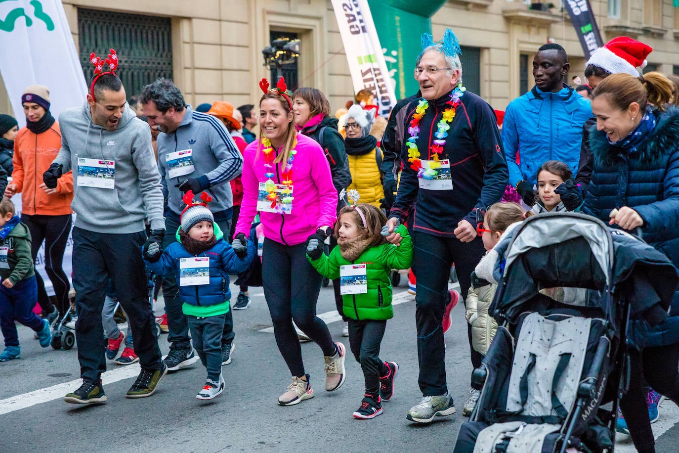 Fotos: Las fotos de la San Silvestre Txiki de Vitoria