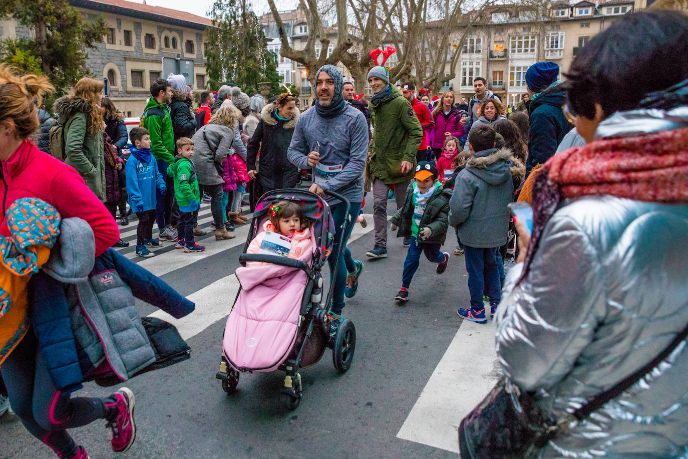 Fotos: Las fotos de la San Silvestre Txiki de Vitoria