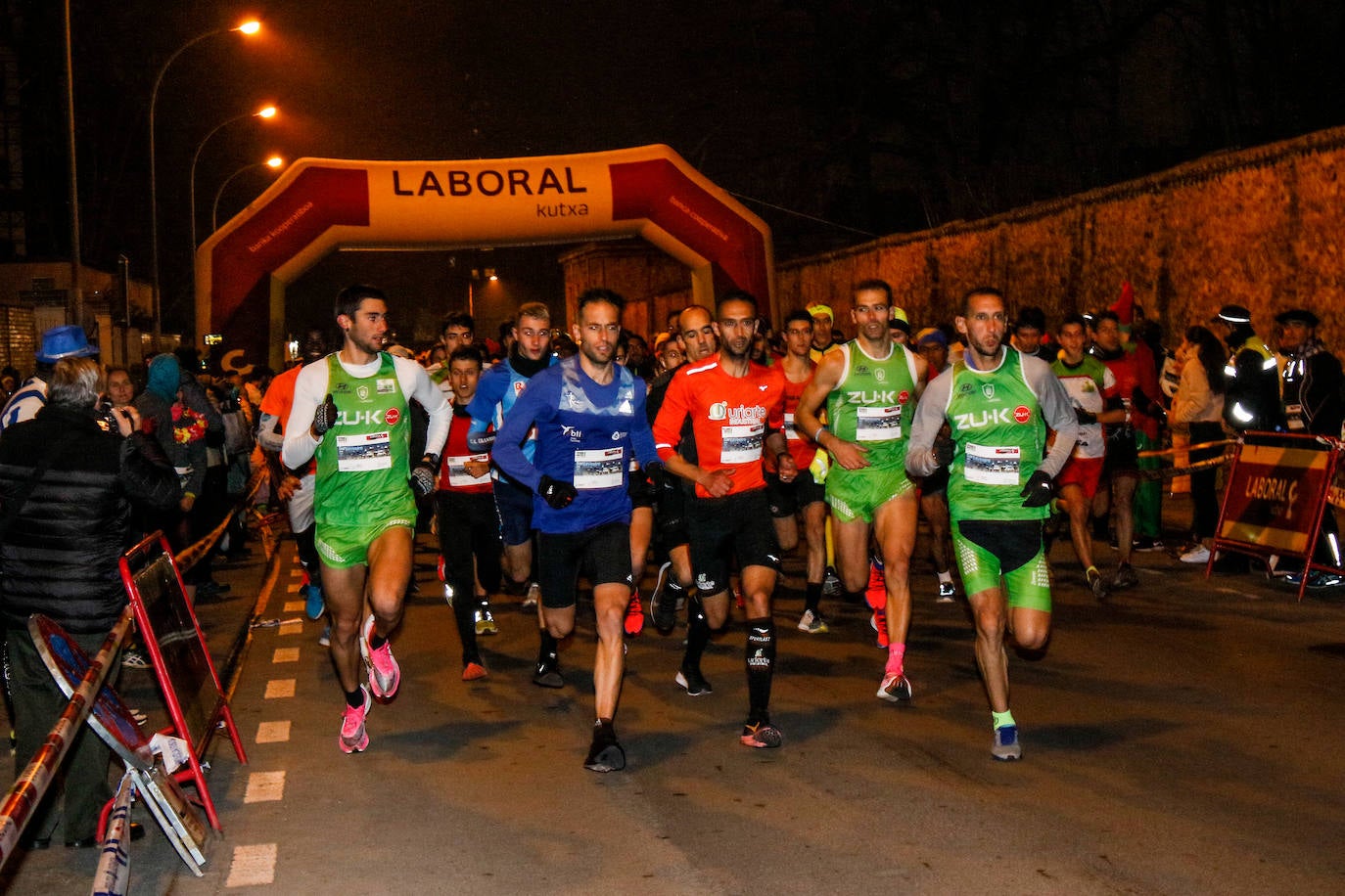 Fotos: Las fotos de la San Silvestre de Vitoria