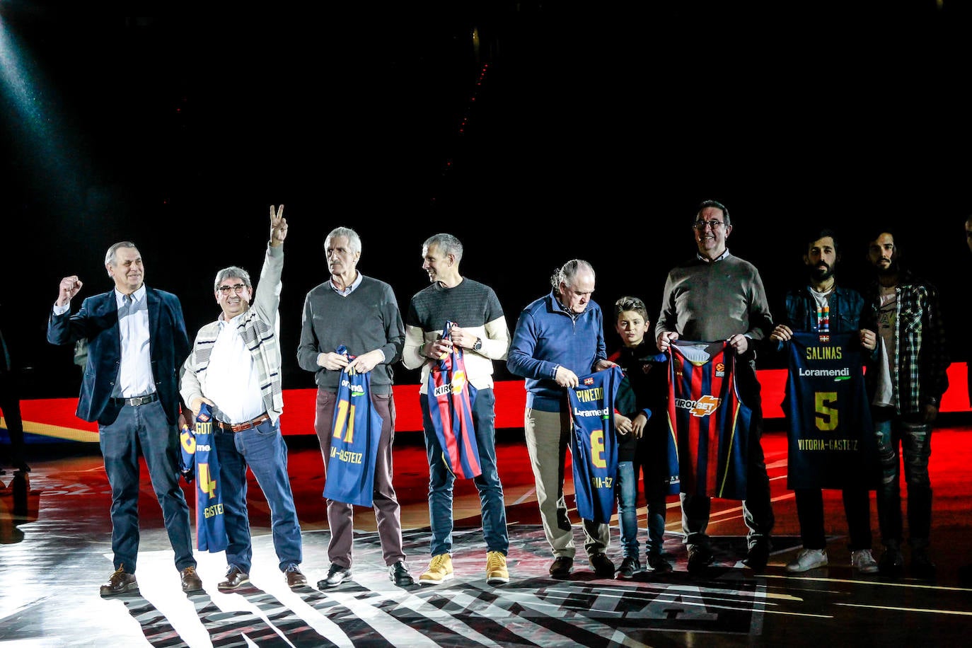 Fotos: Las mejores imágenes del Baskonia - Barcelona de Euroliga 2019