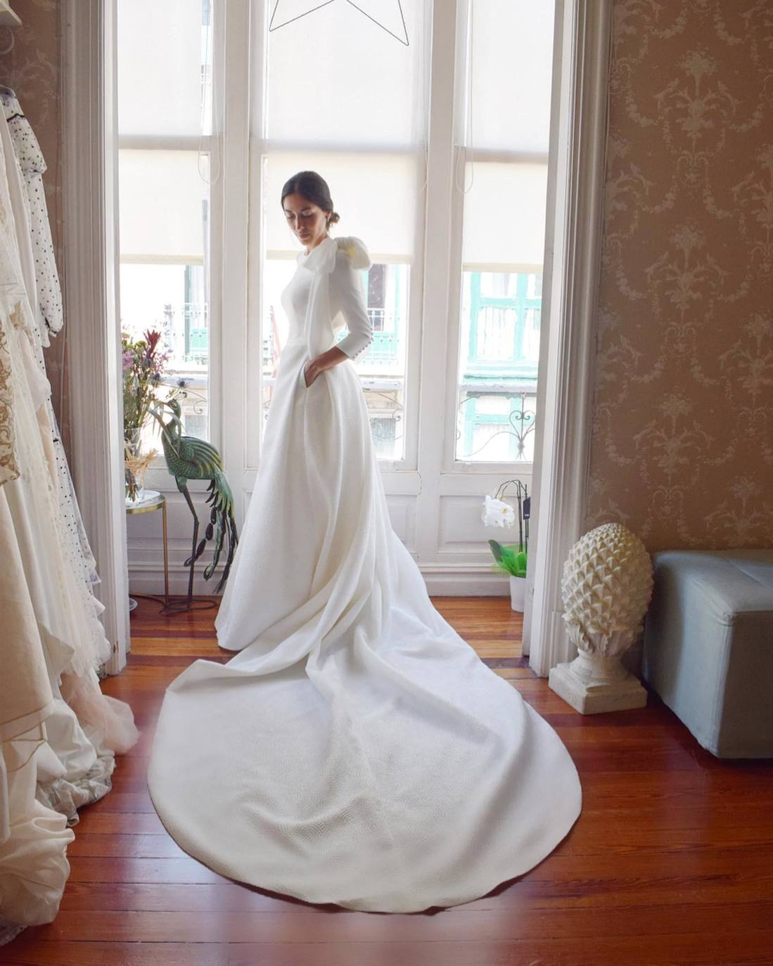 Fotos: La novia que sorprendió con dos looks &#039;made in Euskadi&#039; totalmente distintos en su boda