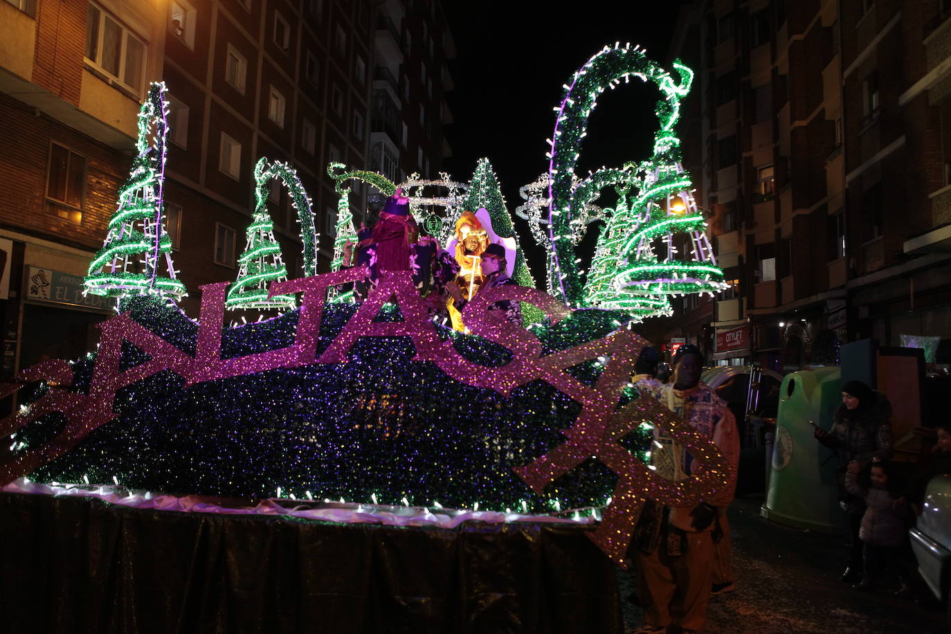 Fotos: La cabalgata de los Reyes en Vitoria, en imágenes