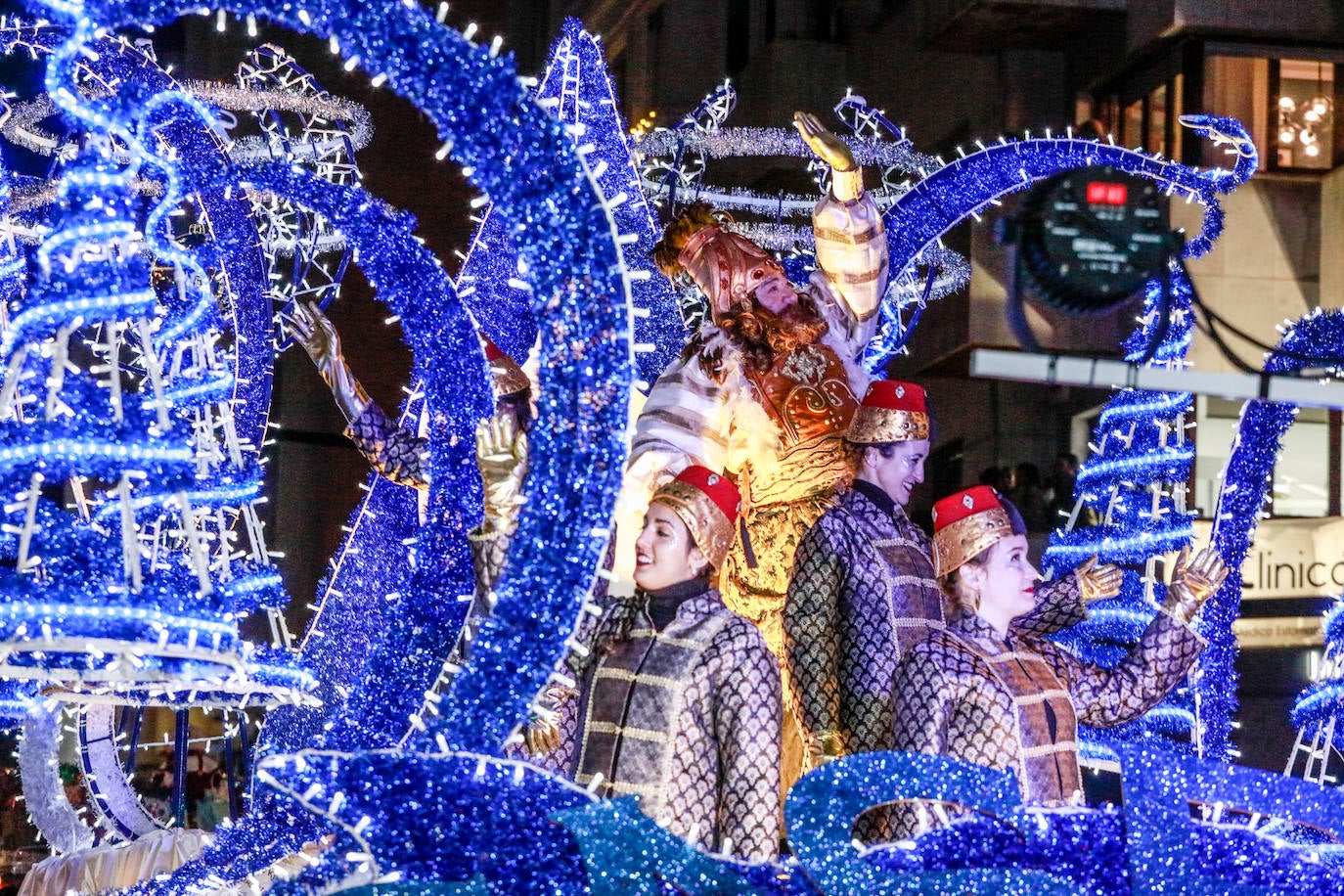 Fotos: La cabalgata de los Reyes en Vitoria, en imágenes